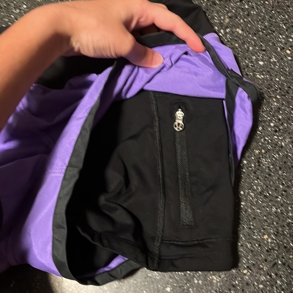 lululemon shorts - Picture 4 of 5